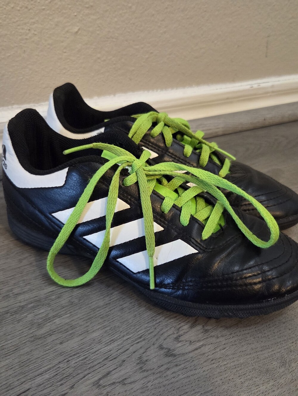 Boy's Adidas Goletto VI FG Black & Green Indoor Soccer Cleats Size 3.5 BB4837
